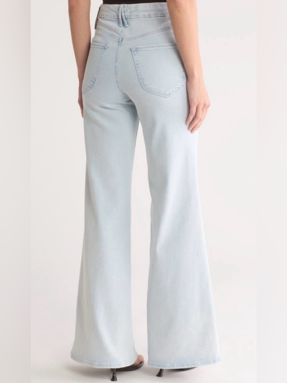 Good American Good Waist Palazzo Jeans Light Denim Size 6 / 28 EUC - Picture 2 of 9